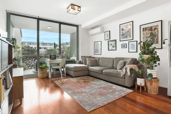 15/30 Brennan Street, Alexandria