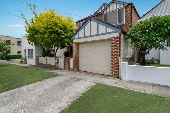 38 Irvine Street, Kingsford
