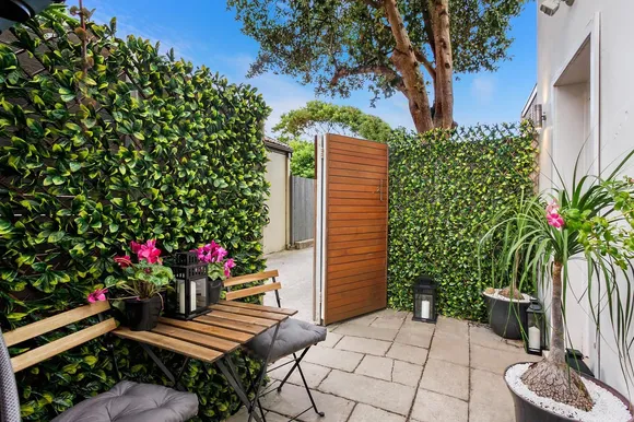 2/42 Cliffbrook Parade, Clovelly