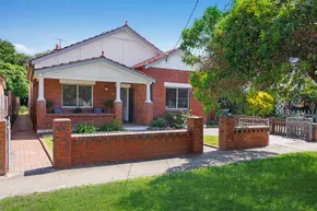 203 Doncaster Avenue, Kensington, Kensington - Image 1