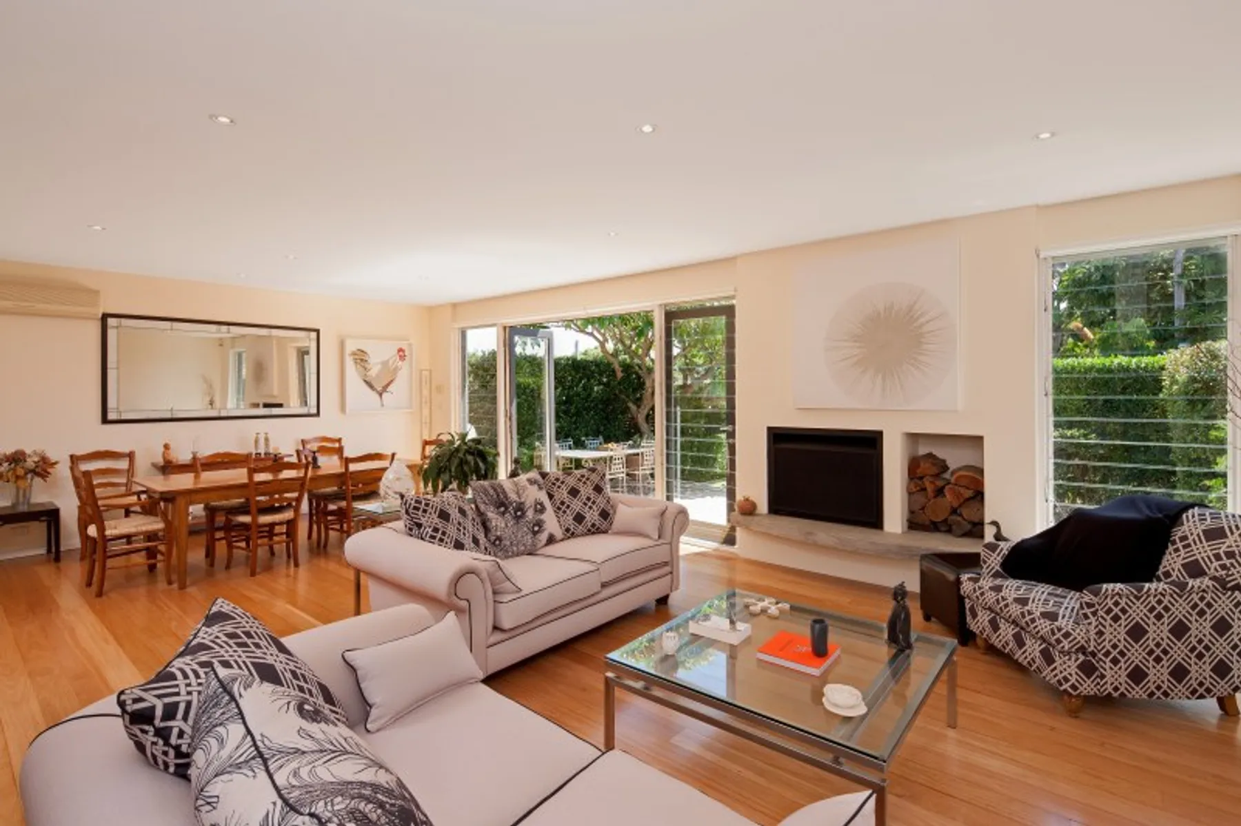 17 Stanley Street, Queens Park - Image 1