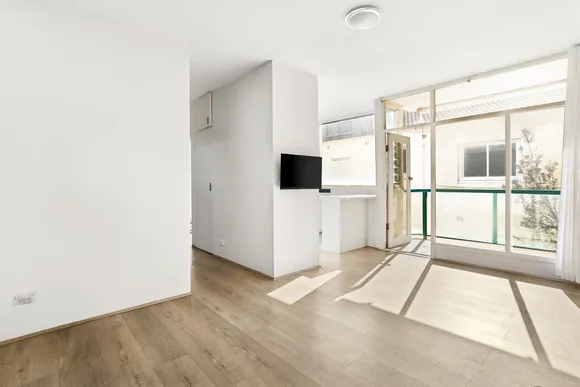 6/24 Sandridge Street, Bondi