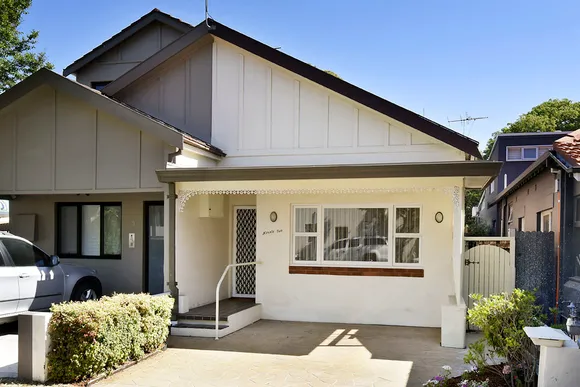 92 Beach Road, Bondi Beach