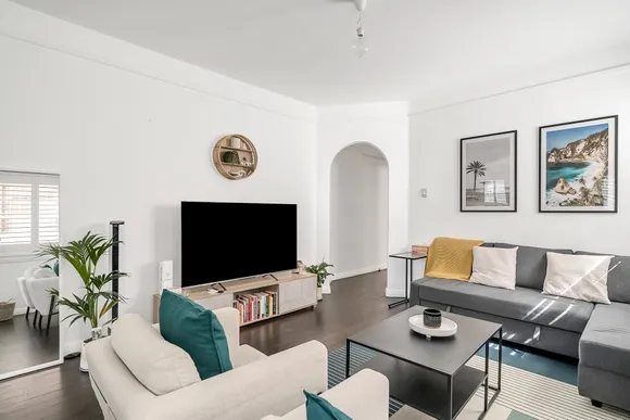 2/17A Ocean Street North, Bondi