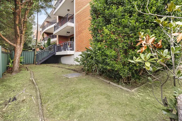 2/253-255 Carrington Road, Coogee