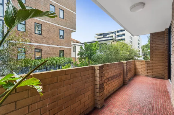 8/25 Ocean Street, North Bondi