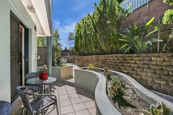 2/22 Clifford Street, Coogee