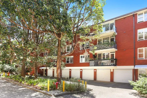 14/11A Byron Street, Coogee