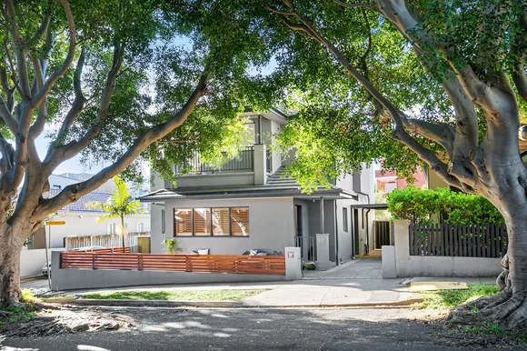 80 Chesterfield  Parade, Bronte