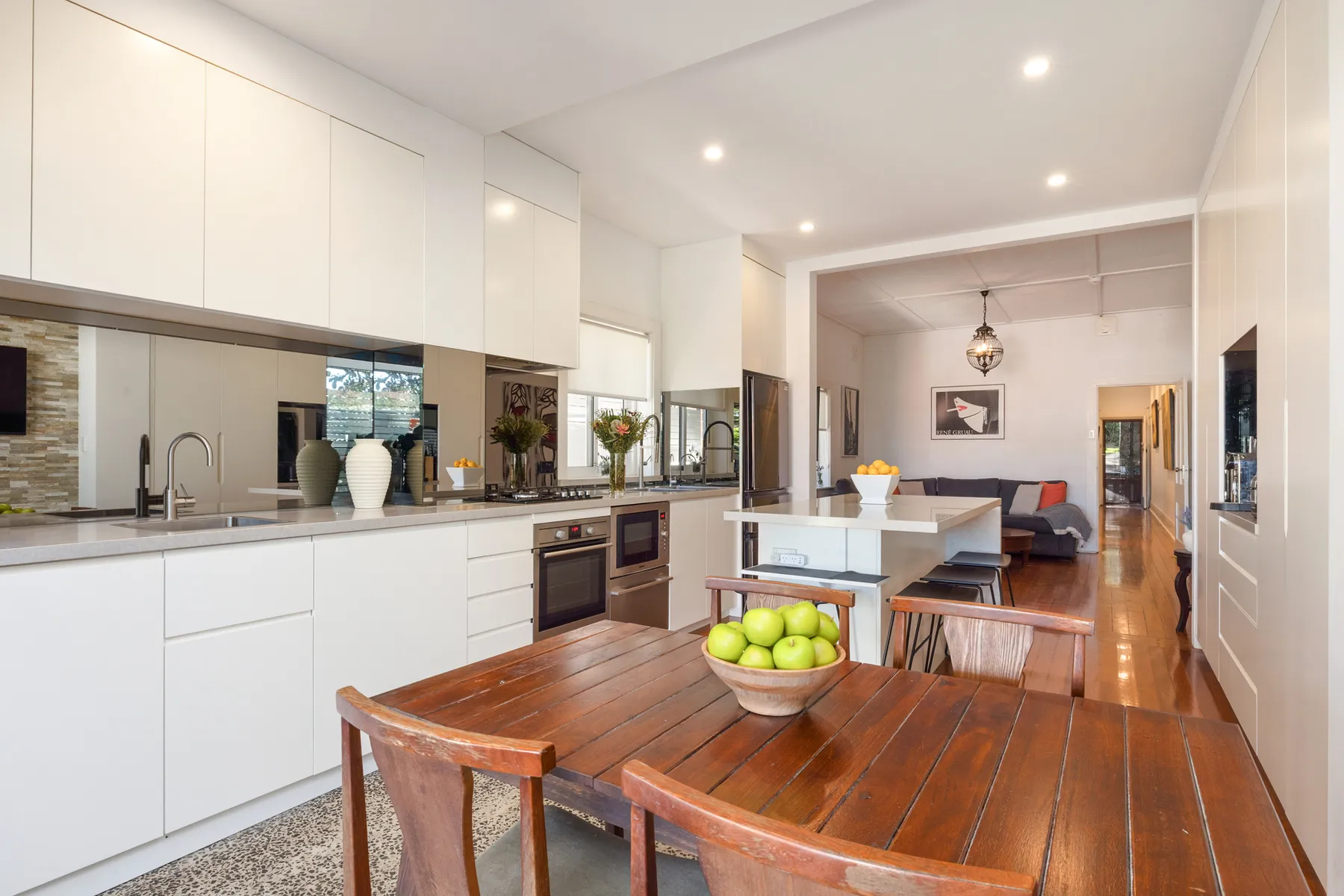 3/3A Macpherson Street, Waverley - Image 1