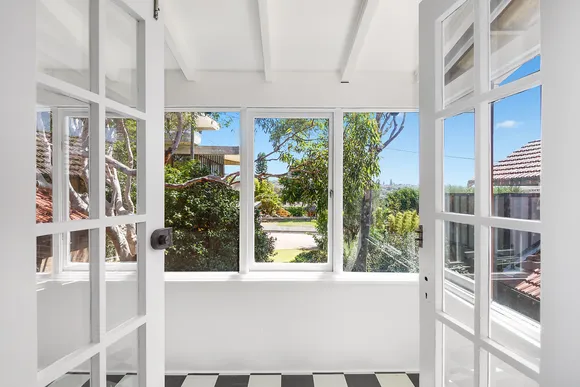 2/10 Moore Street, Coogee