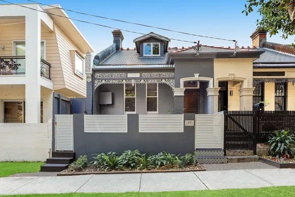 49 Rawson Avenue, Queens Park
