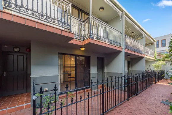 3/170 Wyndham  Street, Alexandria