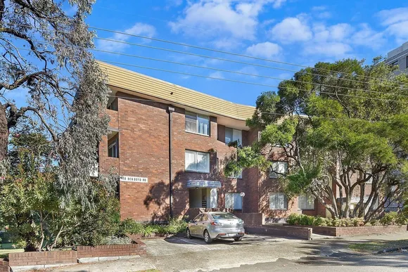 2/118 Ben Boyd Road, Neutral Bay
