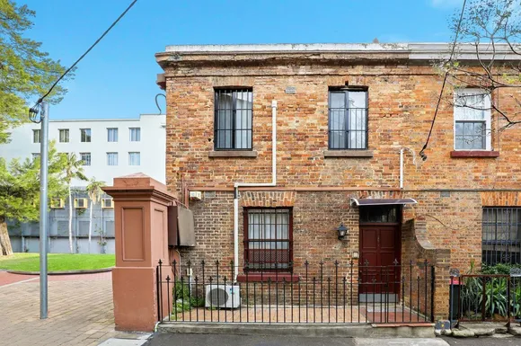 159 Cathedral Street, Woolloomooloo