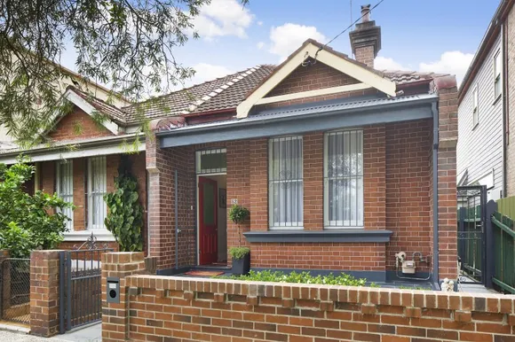 82 Rawson Avenue, Queens Park