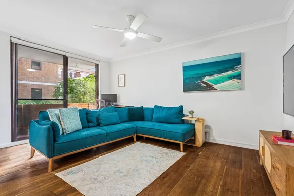 8/25 Ocean Street, Bondi