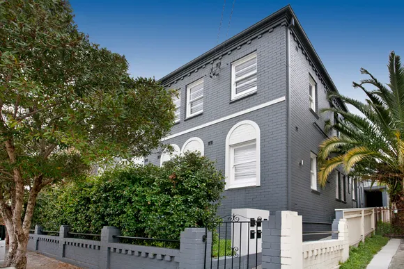 2/15 Ben Eden  Street, Bondi Junction