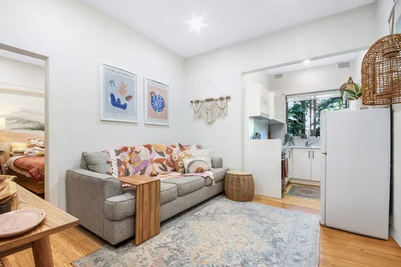 8/52 Lamrock Avenue, Bondi Beach