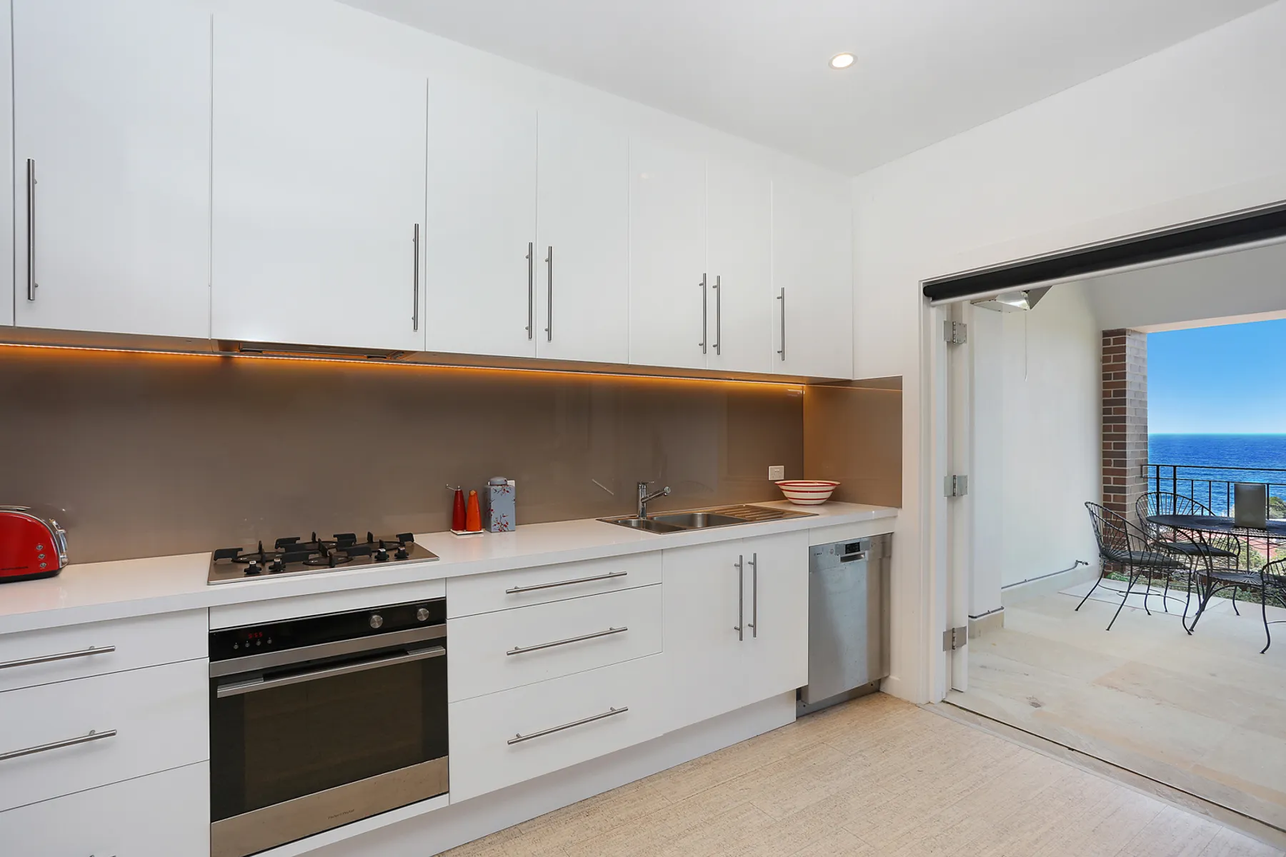 4/16 St Thomas  Street, Bronte