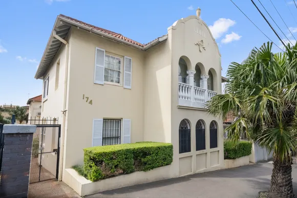 1/174 Coogee Bay Road, Coogee