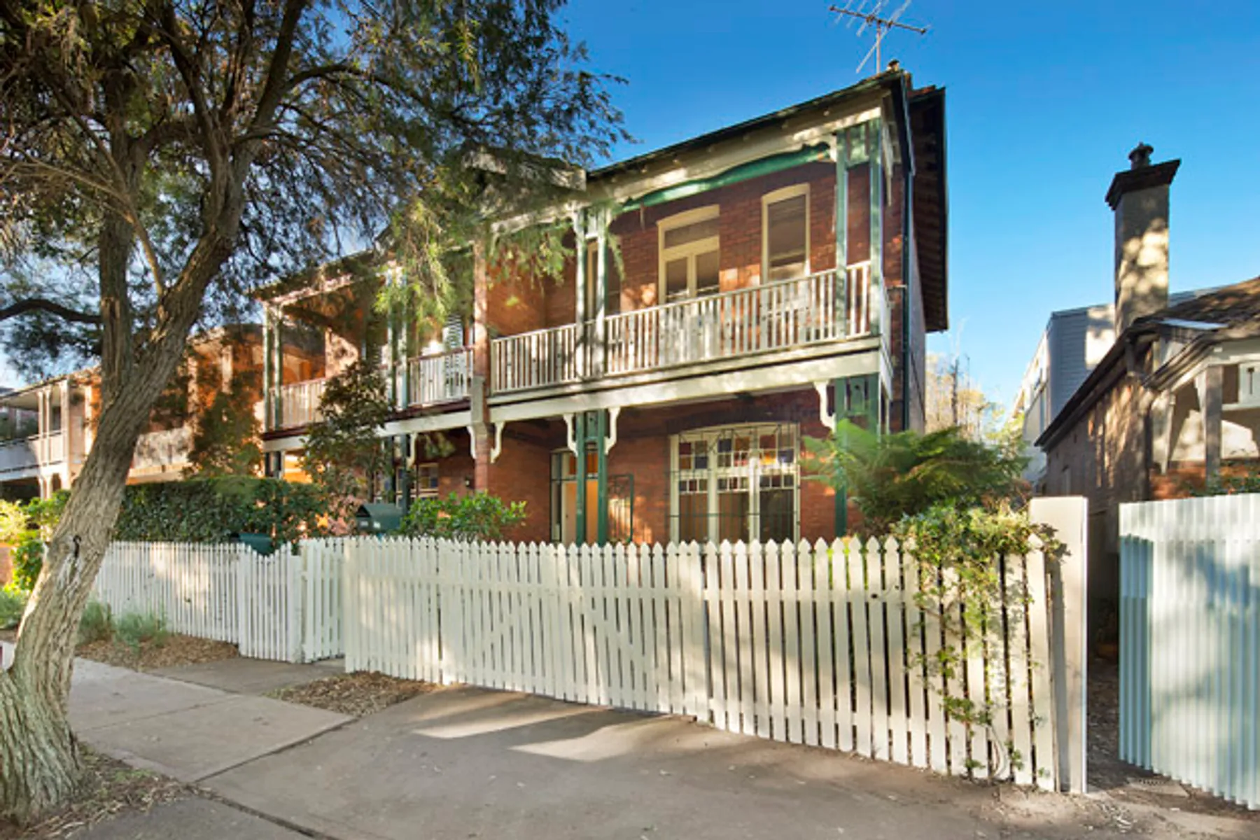 166 Denison Street, Queens Park - Image 1