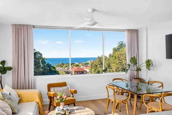19/10 Ocean Street North, Bondi