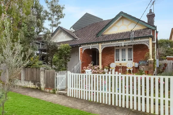 32 Read Street, Bronte