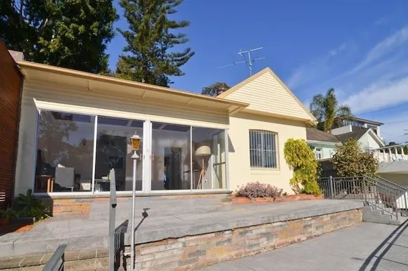 393 Bronte Road, Bronte