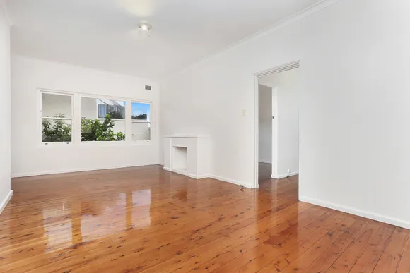 2/34 Crown Road, Queenscliff