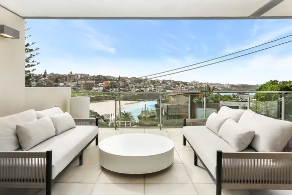 1/2-14 Pacific  Street, Bronte