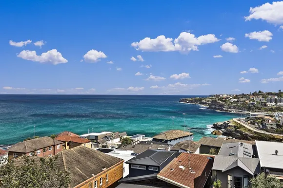 7/7 Carlisle Street, Tamarama