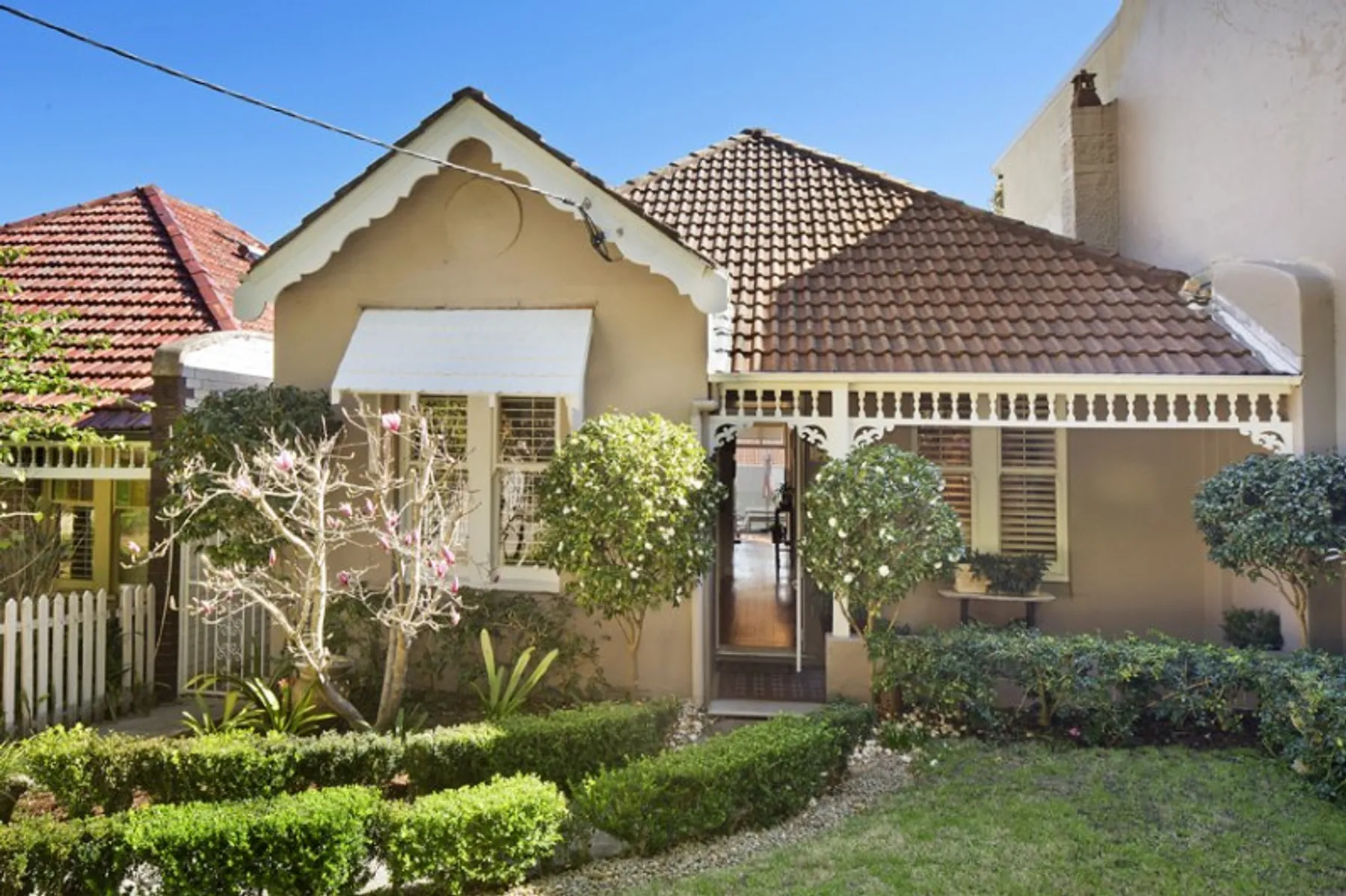 25 Manning Street, Queens Park - Image 1