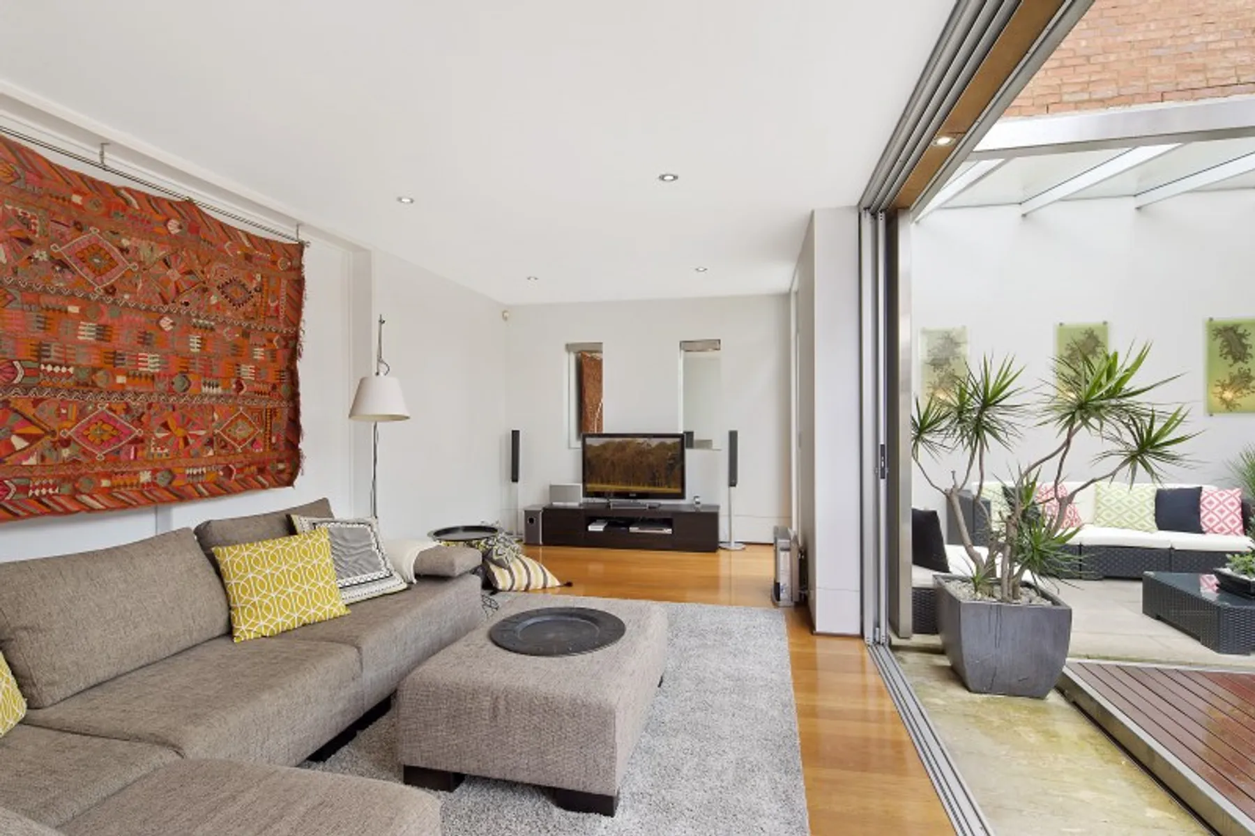 33 Blenheim Street, Queens Park