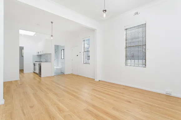 211  Denison  Street, Queens Park