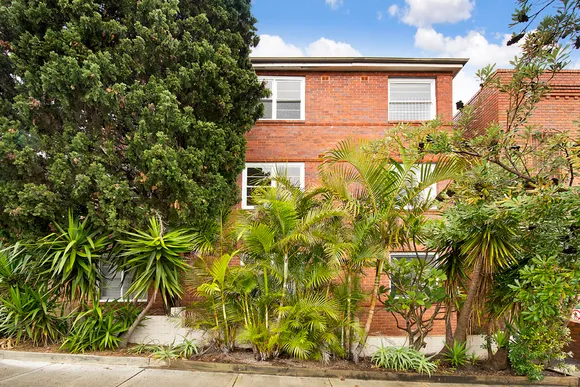 8/3-5 Hastings Parade, Bondi Beach