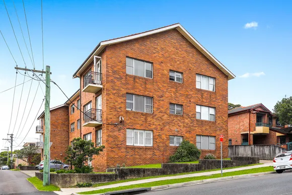 6/233-235 Carrington Road, Coogee