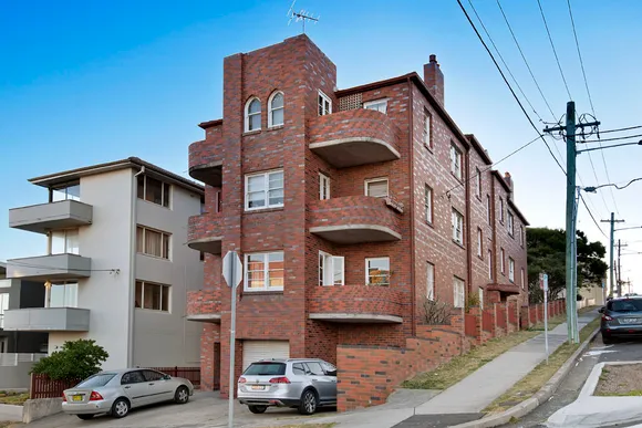 2/1 Alexander Street, Tamarama