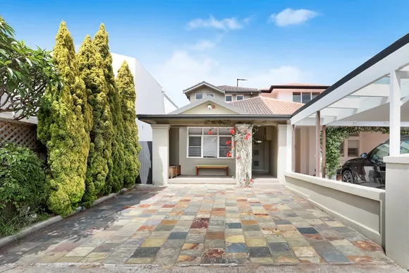 77 Hastings Parade, North Bondi