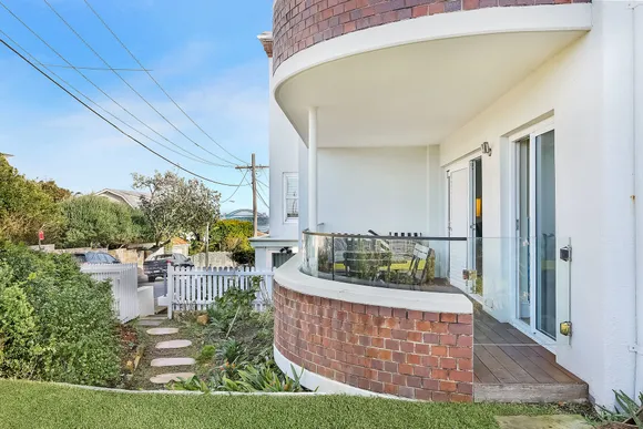 2/220 Old South Head Road, Vaucluse