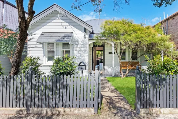 1 Hewlett Street, Bronte
