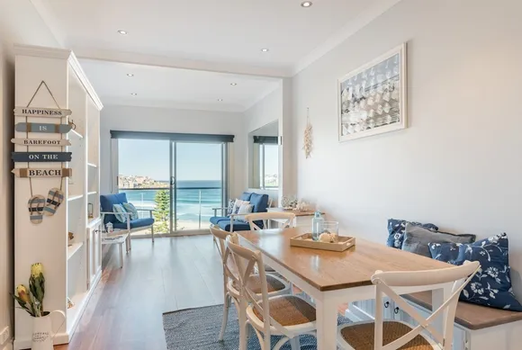8/64-66 Campbell  Parade, Bondi Beach