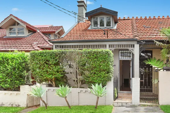 11 Rawson Avenue, Queens Park